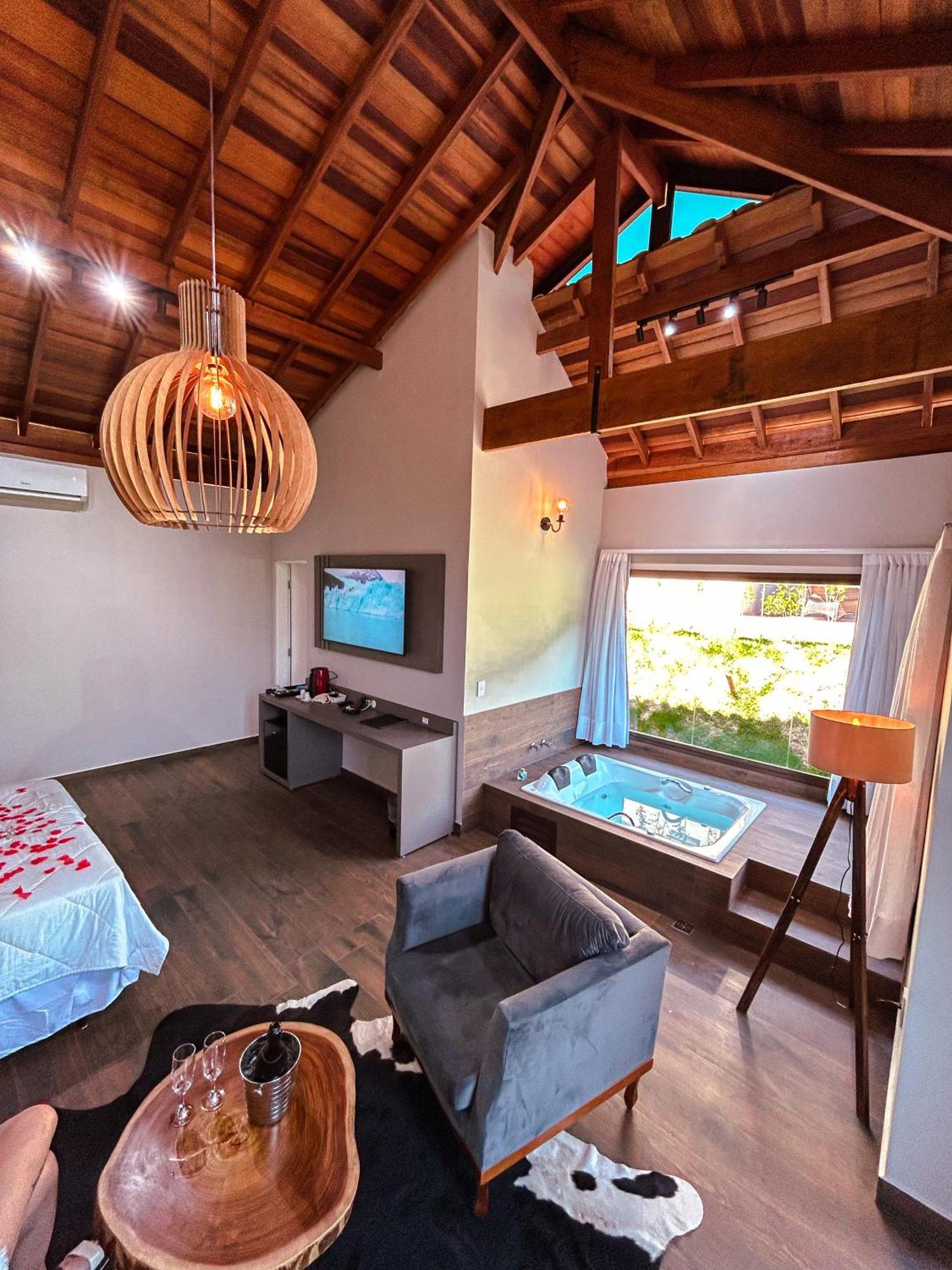 Hotel Chales Capitanias Águas de Lindóia Extérieur photo